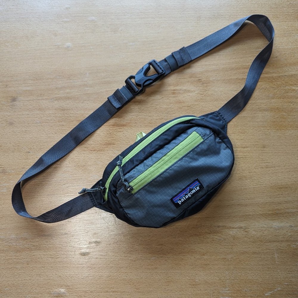 Patagonia Ultralight Black Hole Mini Hip Pack 1L Nouveau Green
